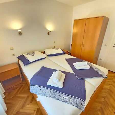 Damir With Terrace דירה