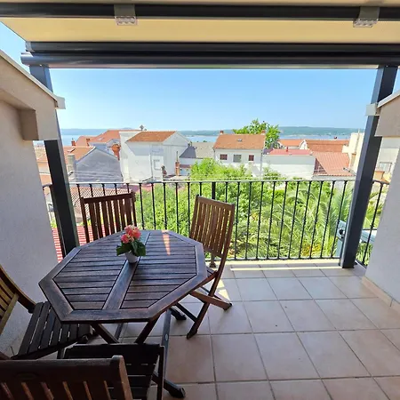 公寓 Damir With Terrace *