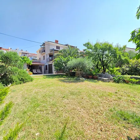 Damir With Terrace דירה