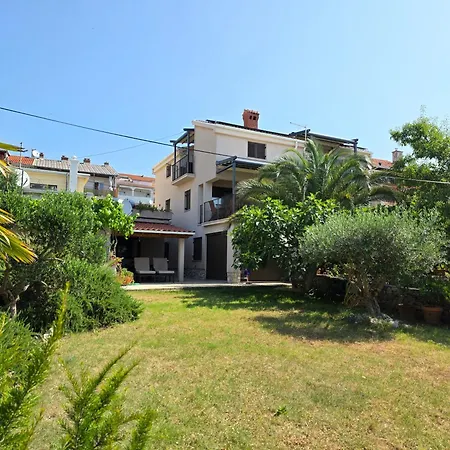 Damir 2+2 Apartment Crikvenica