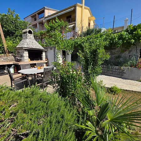 Damir With Terrace קריקווניצה