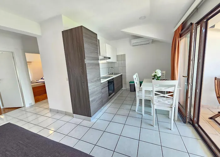 Damir With Terrace Apartman Crikvenica