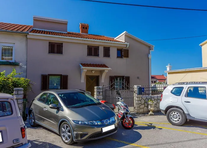 Apartman Damir With Terrace